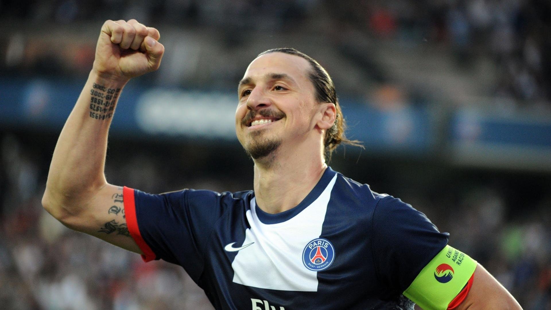 雷速体育-绿茵场上的双重奏，哈兰德进攻端无人可挡，喀麦隆狂胜AC米兰背后的足球哲学