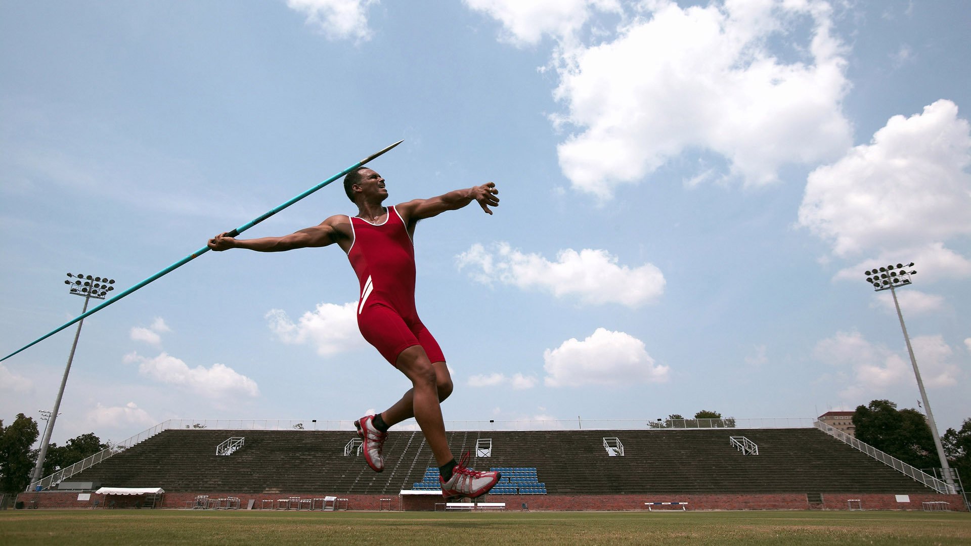 雷速-欧冠决赛之夜，西亚卡姆惊艳四座，当篮球巨星照亮绿茵巅峰