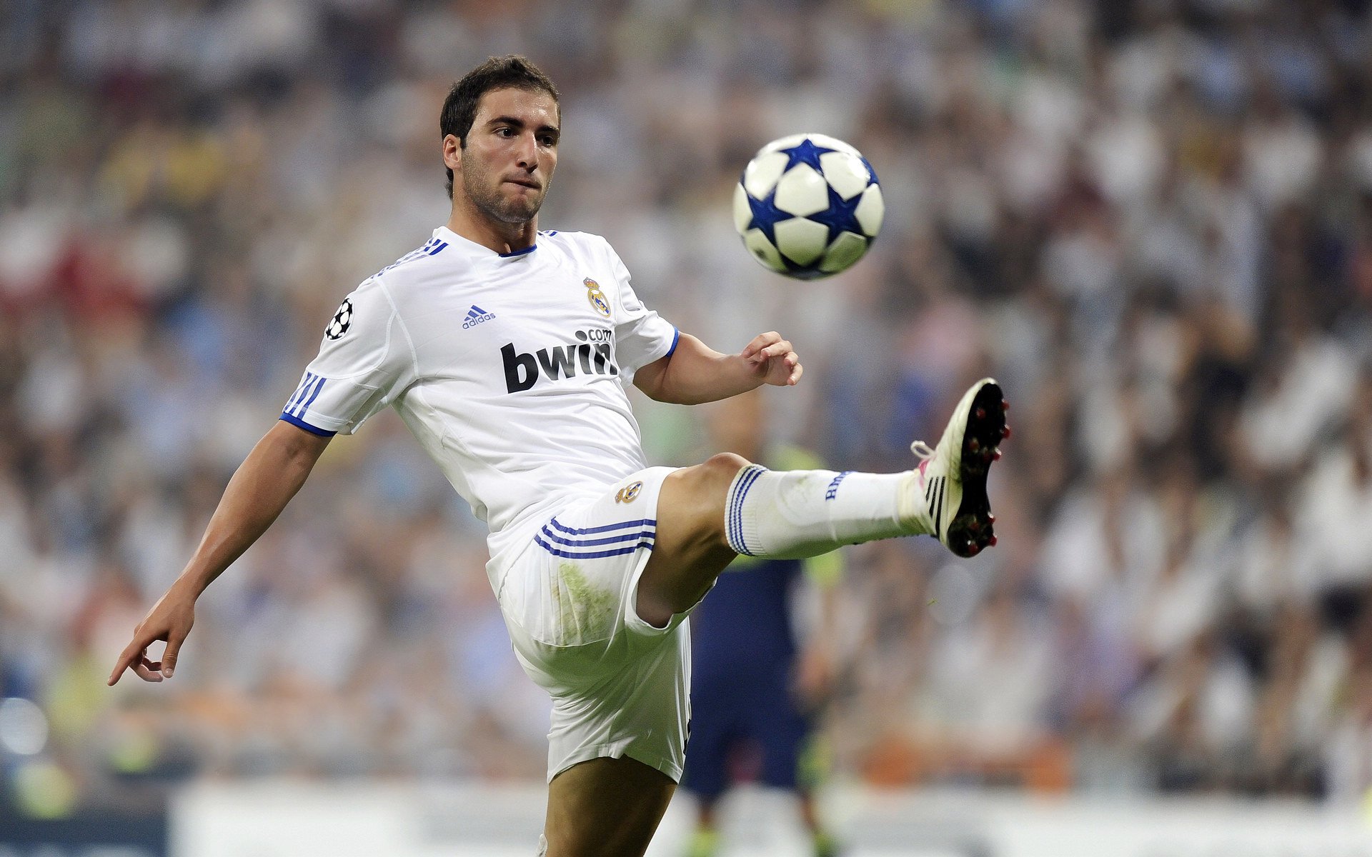 欧冠淘汰赛之夜，金玟哉，大场面先生